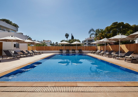 Swimming pool Hotel Casa Vilella Sitges